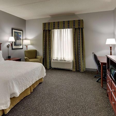 Hampton Inn & Suites Indianapolis-Airport Esterno foto