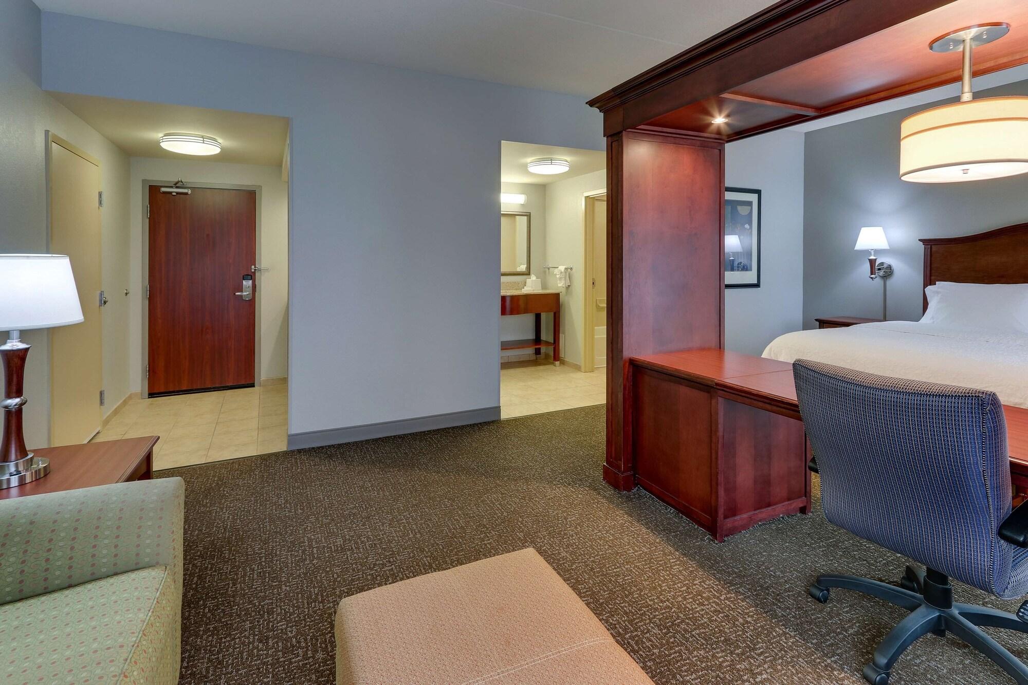 Hampton Inn & Suites Indianapolis-Airport Esterno foto